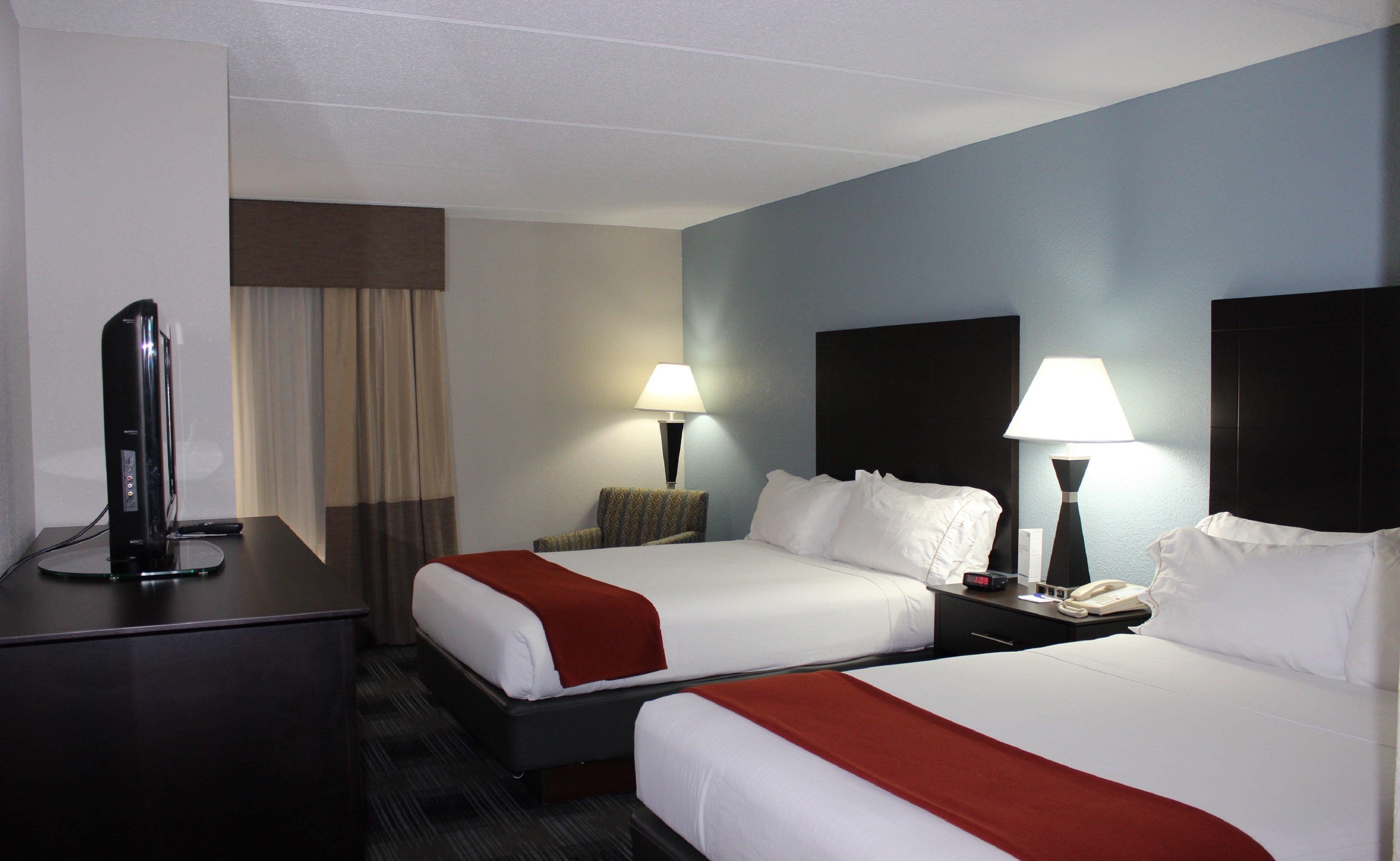 Holiday Inn Express Forsyth By Ihg Exterior photo